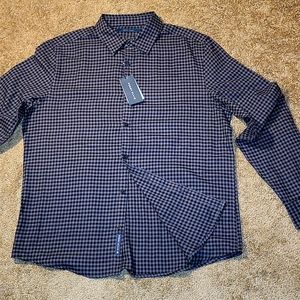 Perry Ellis untucked